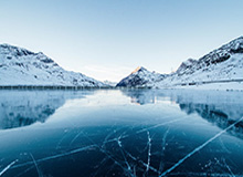 会受处罚吗？部分成都球迷赛后再现不当行为，投掷水瓶+看台斗殴