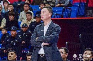 ladbrokes-这个家缺不了你啊！刘维伟执教G1青岛大胜 刘维伟缺席G2青岛惨败